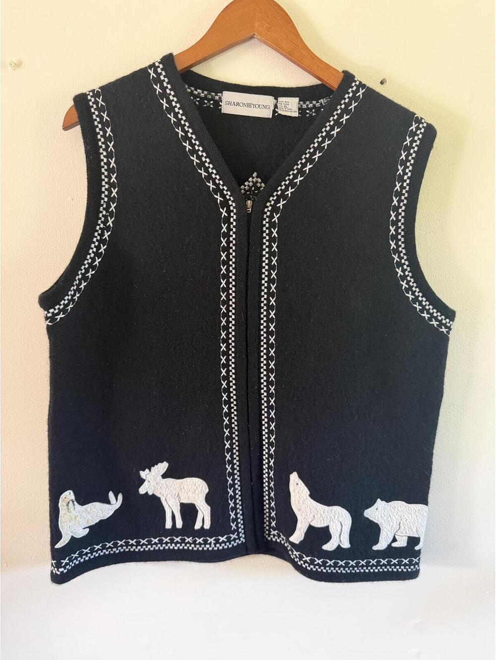 Wool Sweater Vest Black with Wolves Moose Nature size XL